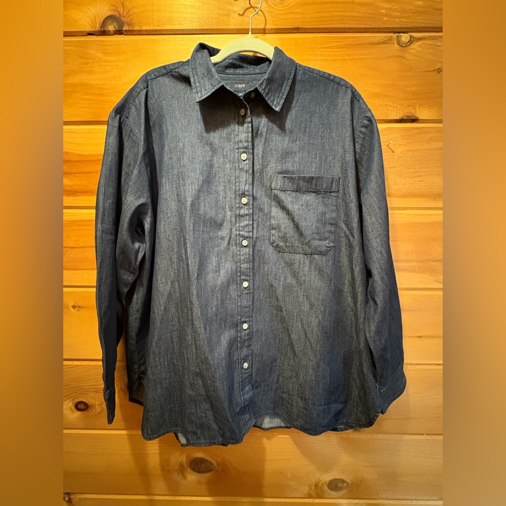 J. Crew Chambray oversized button-up shirt size Large NWT